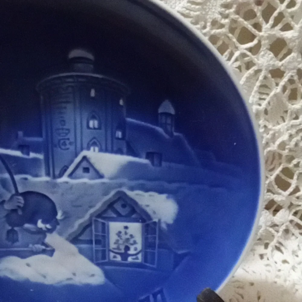 Blue1977 Plate with Winter Scene, Bing & Ghrondahl, 
